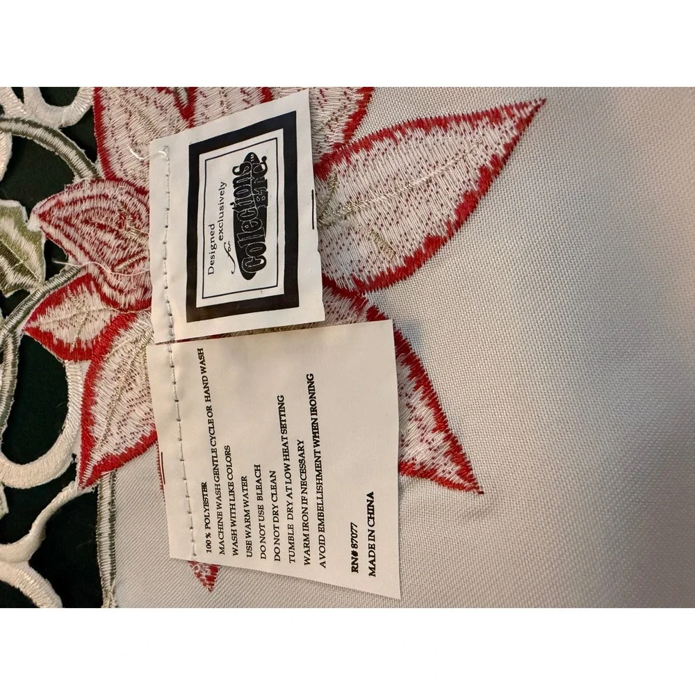 Collections Etc Poinsettia Topper Square White Embroidered Tablecloth 34x34‎